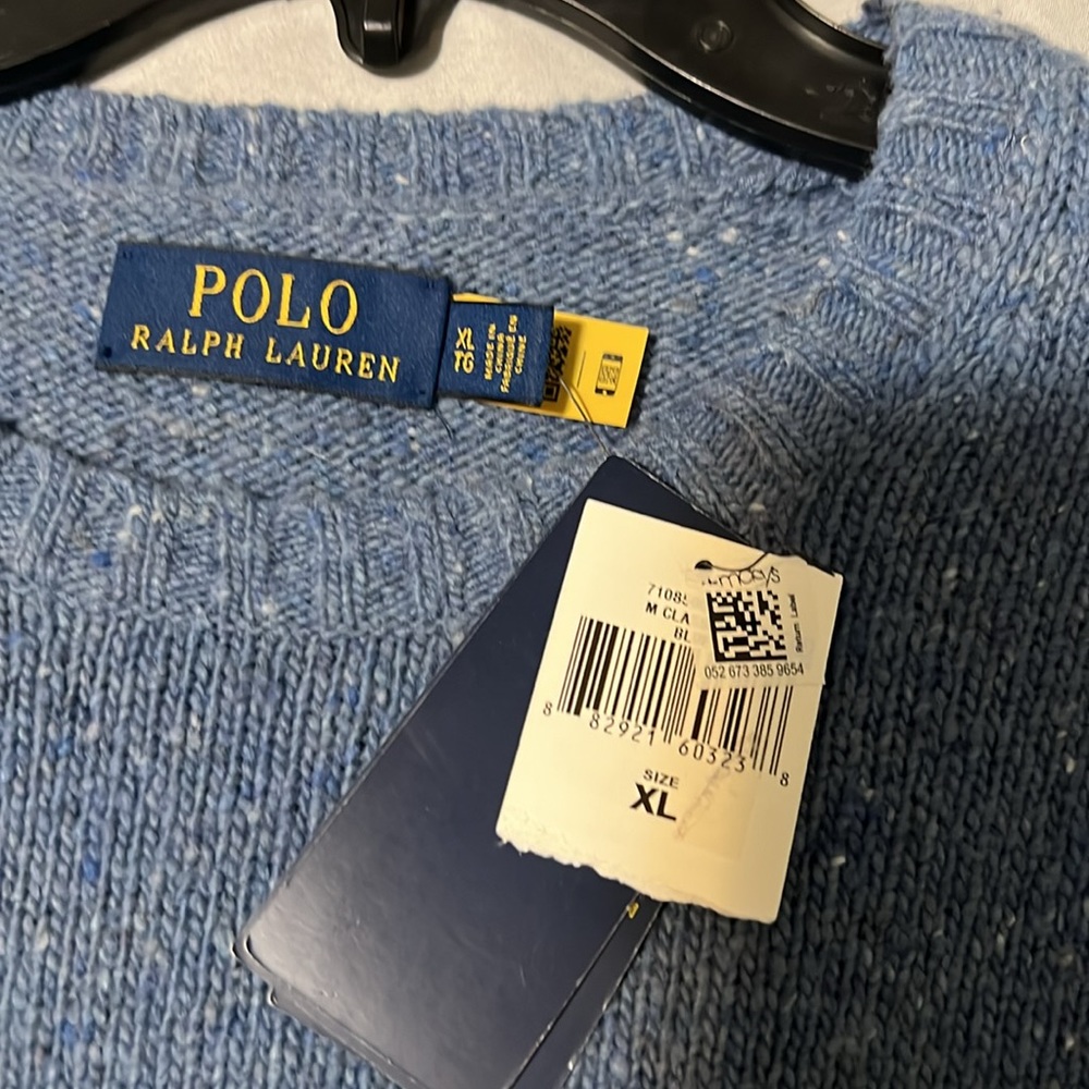 Polo pullover NWT never worn. - Picture 3 of 4